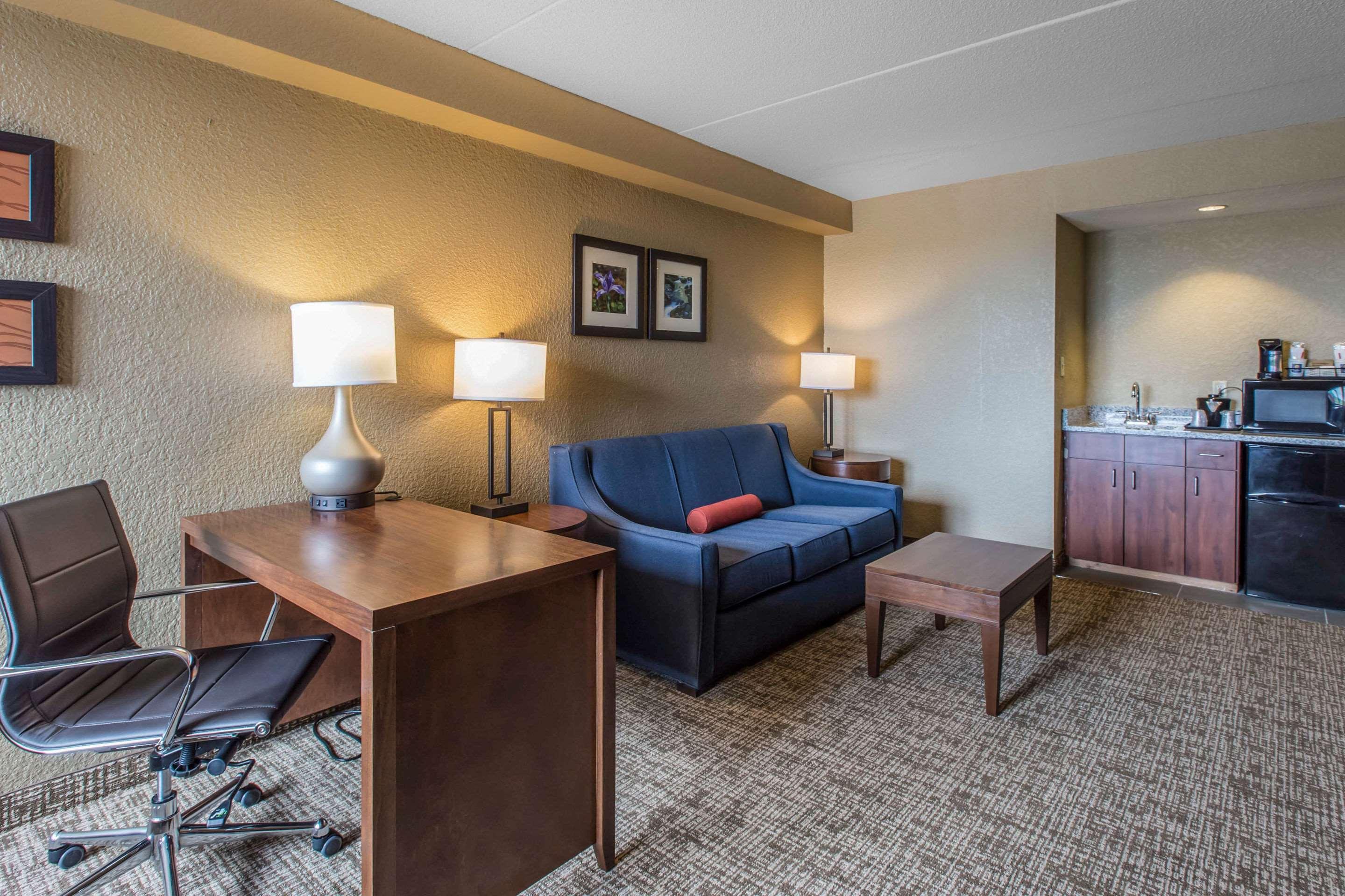 Comfort Inn & Suites Knoxville West Екстериор снимка