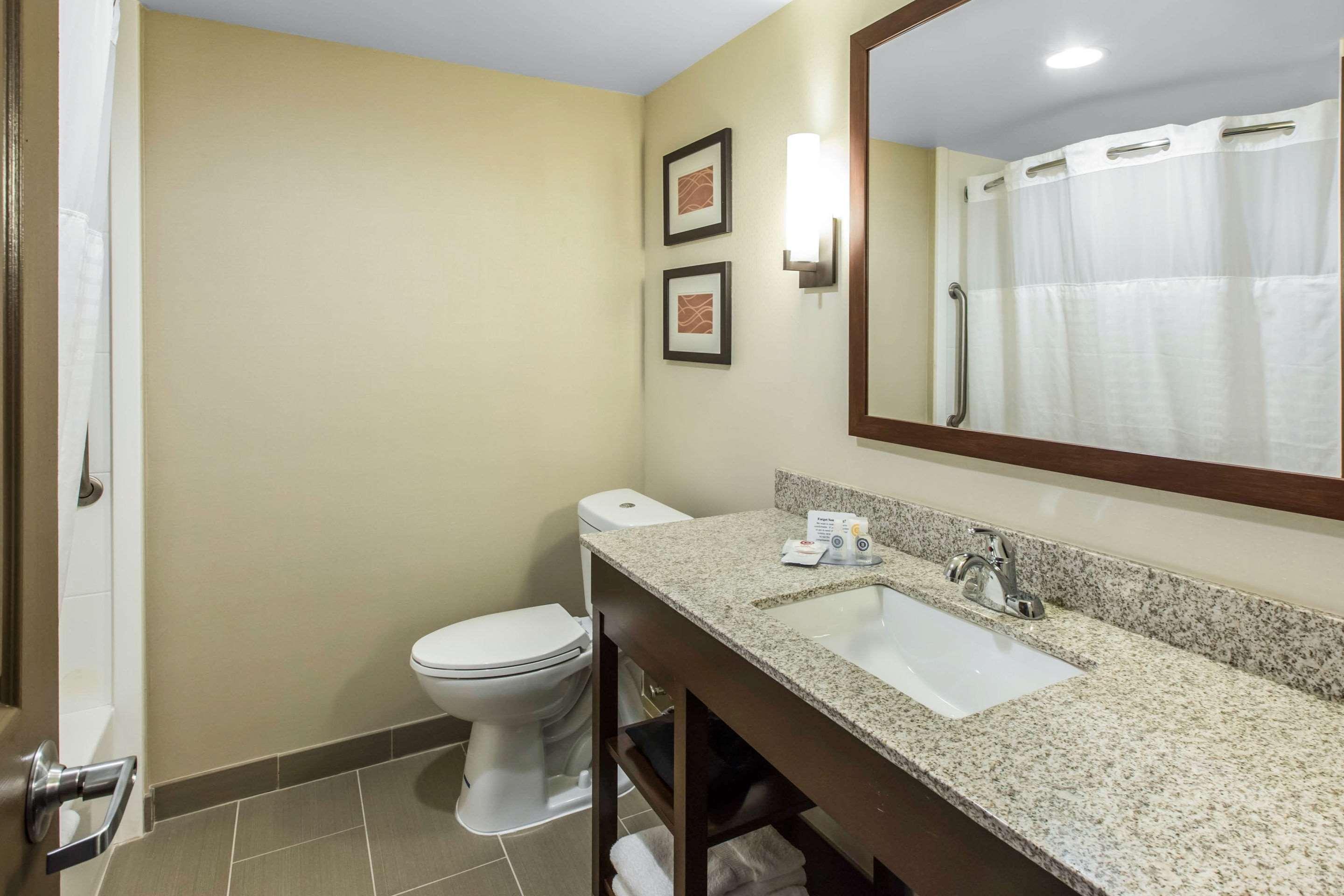 Comfort Inn & Suites Knoxville West Екстериор снимка